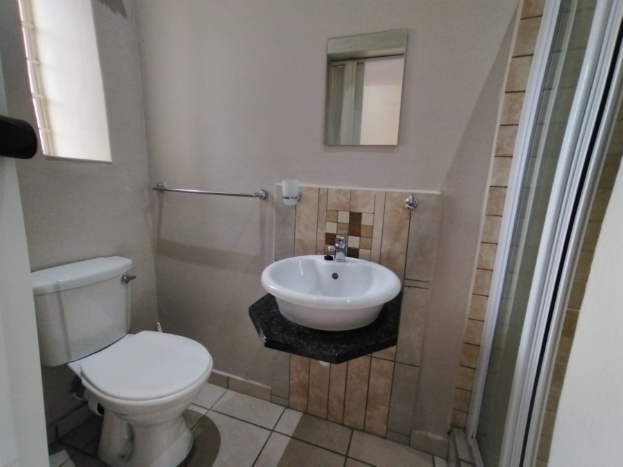 2 Bedroom Property for Sale in Waterval East North West